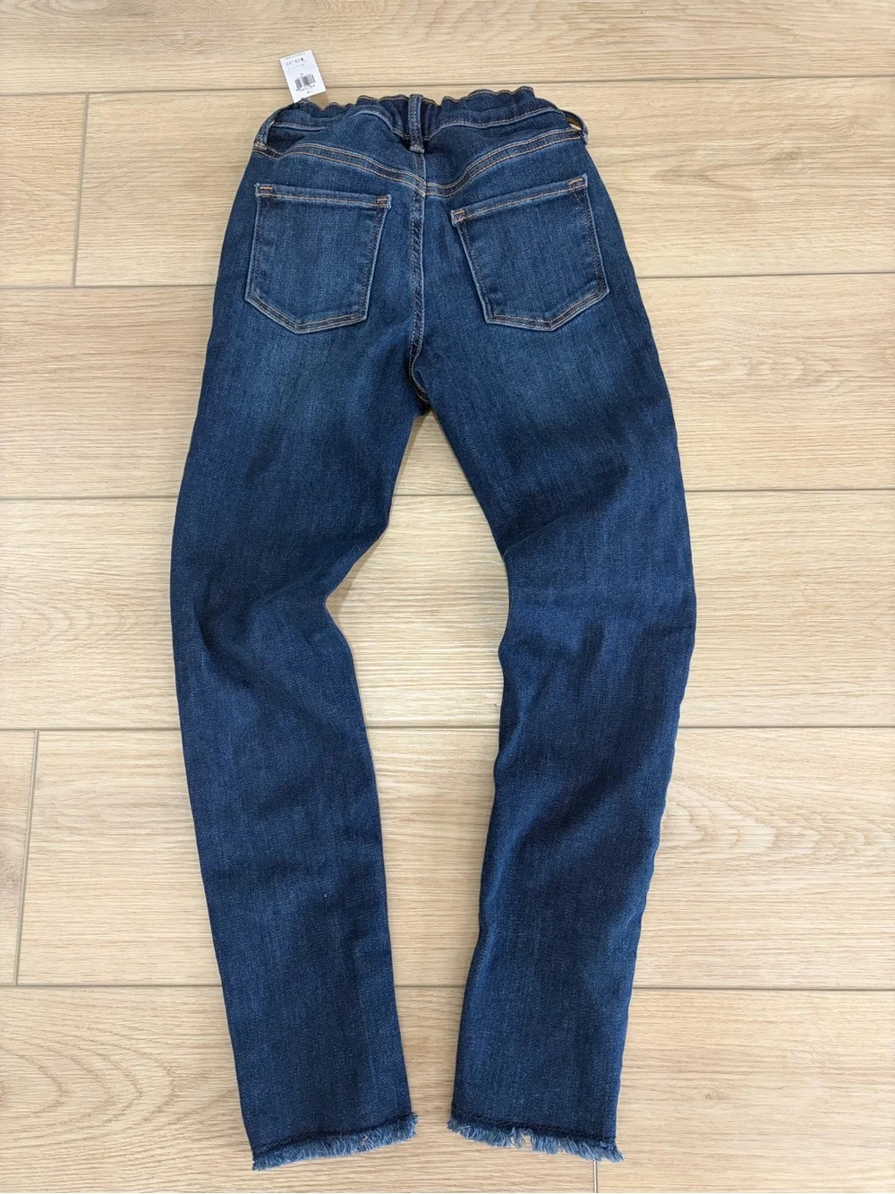 Old Navy Casual Trendy Girls Rockstar Jeggings with Knee Distress. Size 10
